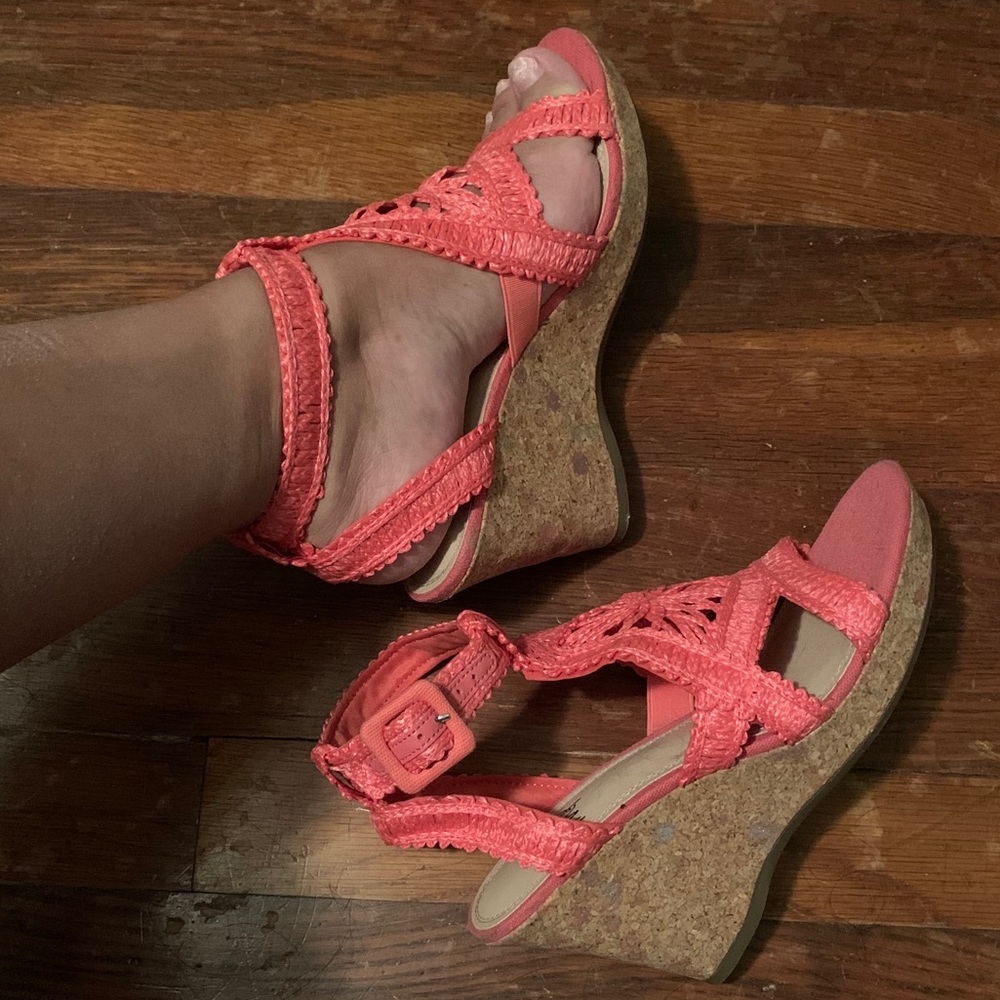 Pink wedges size 6 -never worn